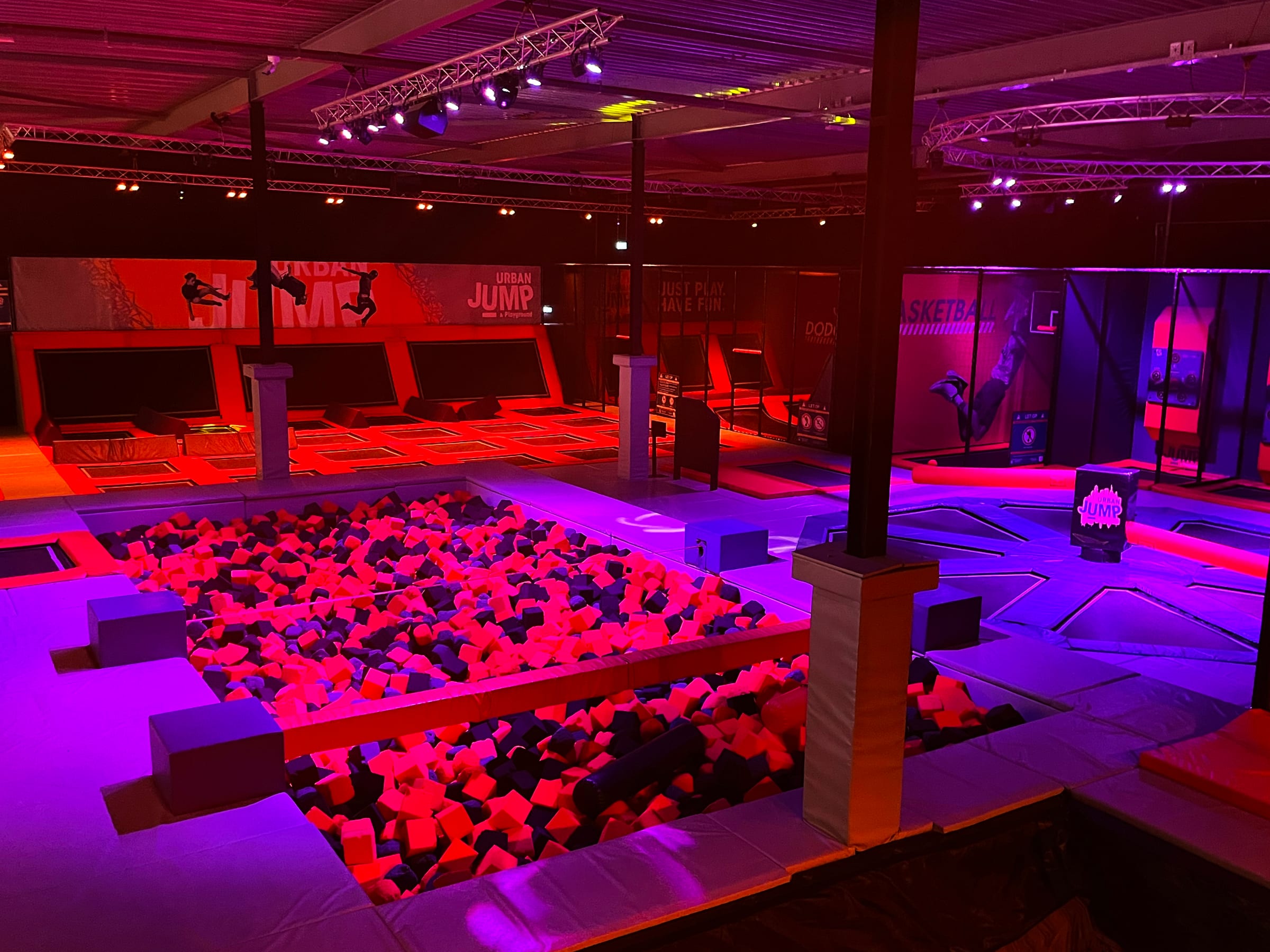 Trampolinepark bij Urban GRND, ook tijdens de Halloween Party